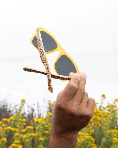 Everest - Yellow/Engraved Bamboo / Smoke Polarized Lens